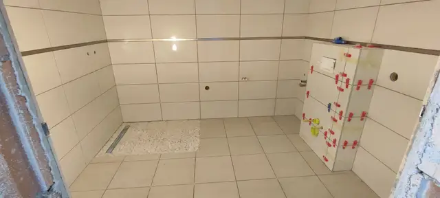 Fürdőszoba burkolás referencia, 76. kép